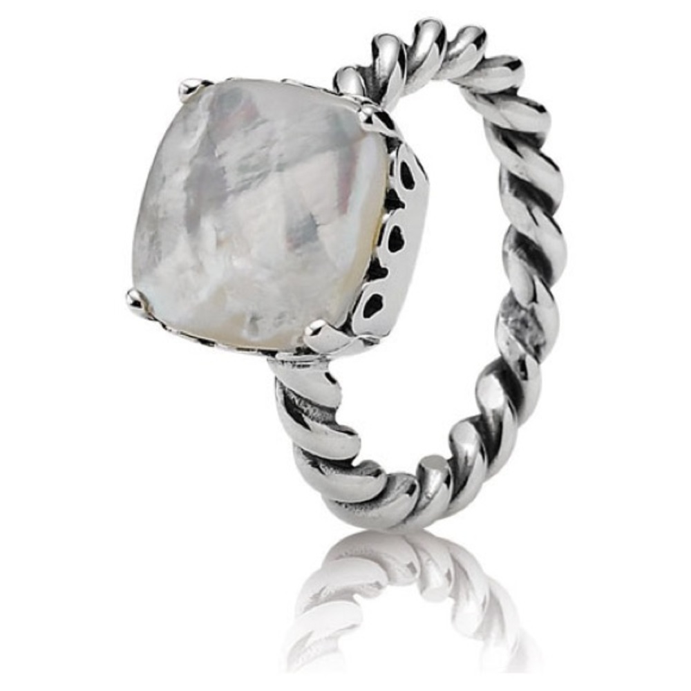 Mother of Pearl Pandora Ring Size 4.5